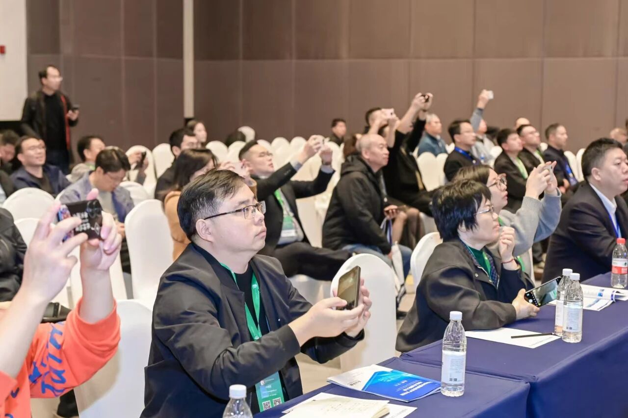 1763178984870643.jpg 4.jpg